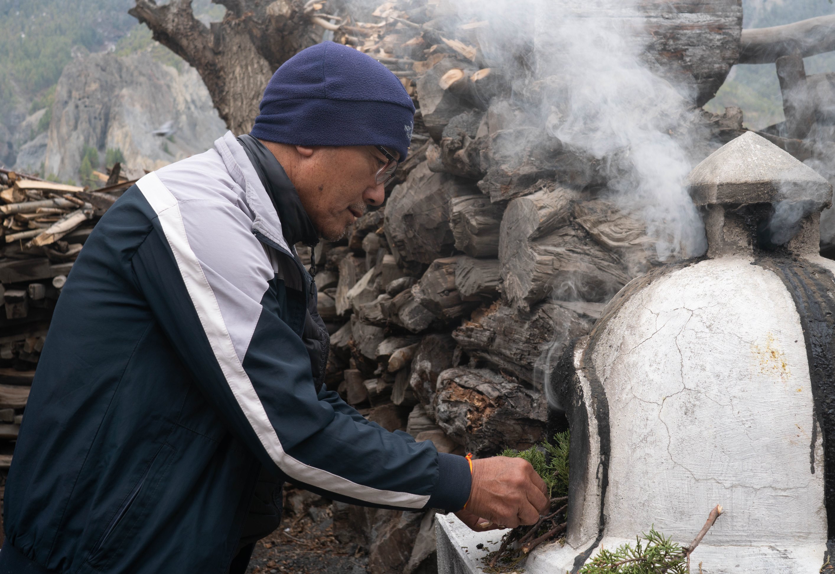 karma gurung, lighting sangh,he waswas arrested (1).jpg